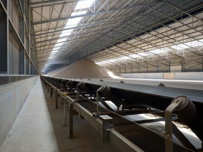 Hangar à pellets de bois